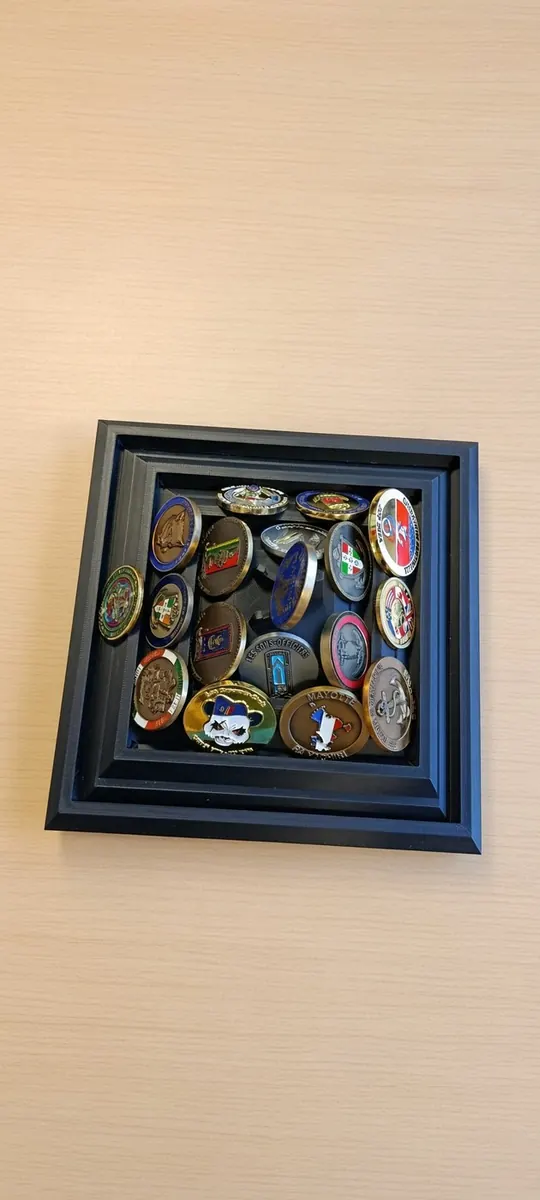 Présentoir custom pour pièces militaires